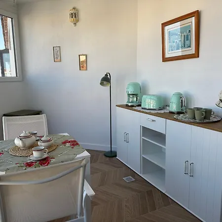 Daire Cozy Studio With Seaview *